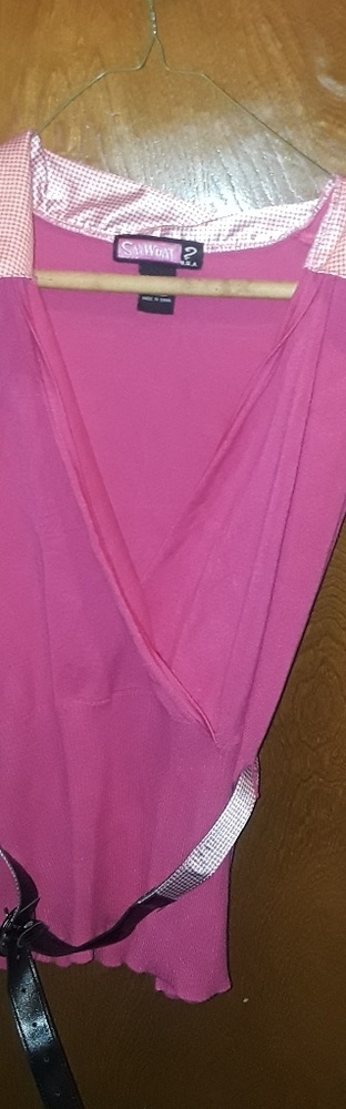 Juniors blouse with checkered belt